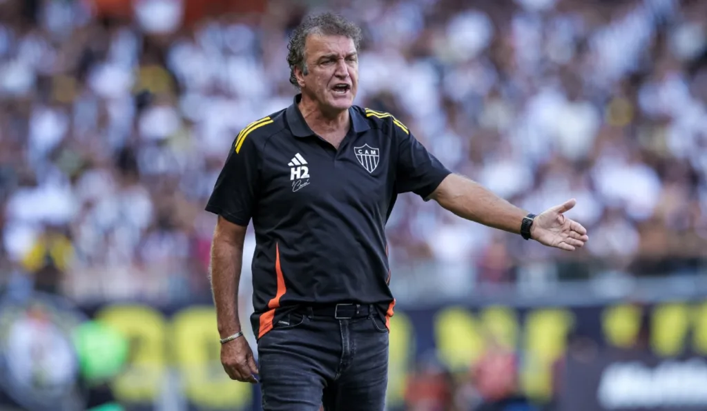 Cuca, técnico do Atlético-MG, relembrou história no Athletico