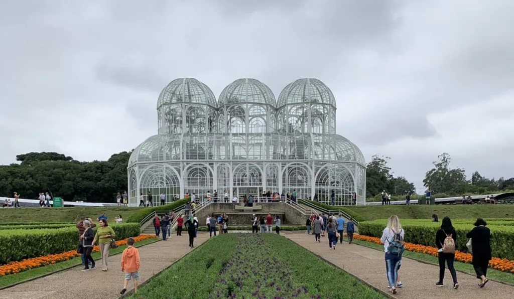Previsão do tempo para Curitiba amanhã (25/02/2025), segundo o Climatempo