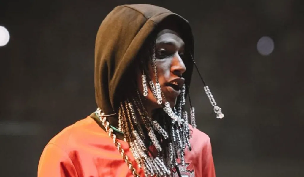 Curitiba aprova moção de protesto contra o cantor Oruam; entenda