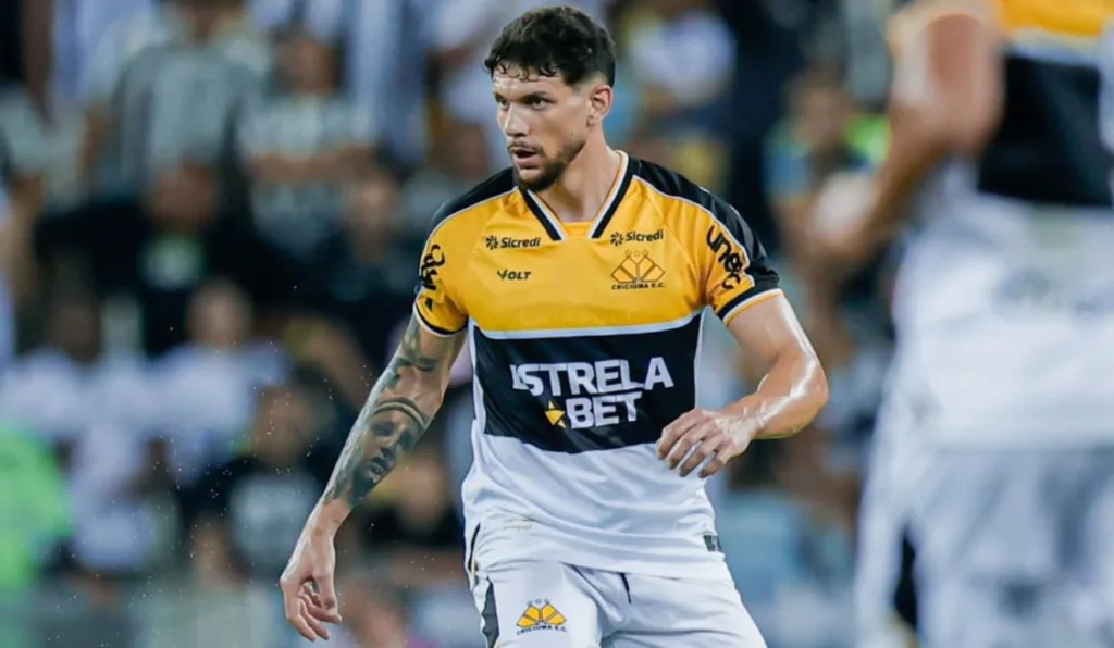 Tobias Figueiredo próximo do Athletico