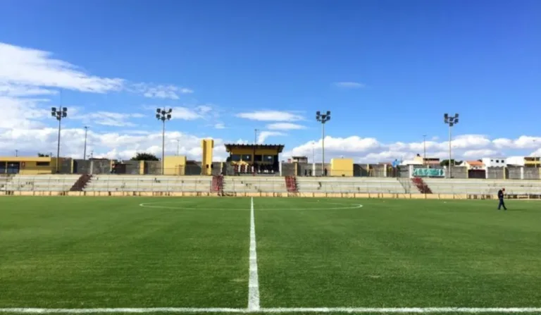 Estádio Maria de Lourdes Abadia, o Abadião.