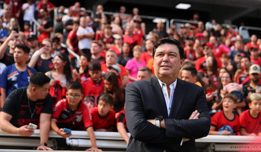 Alexandre Leitão deixou o Athletico após atritos com Petraglia