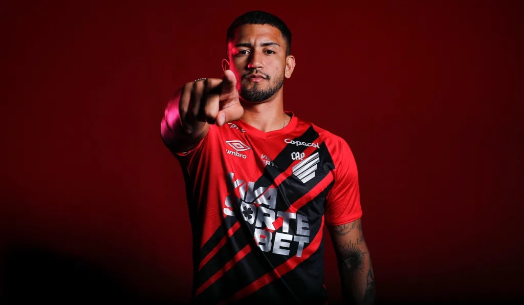 Atacante Renan Peixoto, novo reforço do Athletico