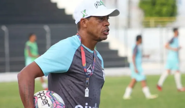 Marcelinho Paraíba na época em que treinou o Treze-PB