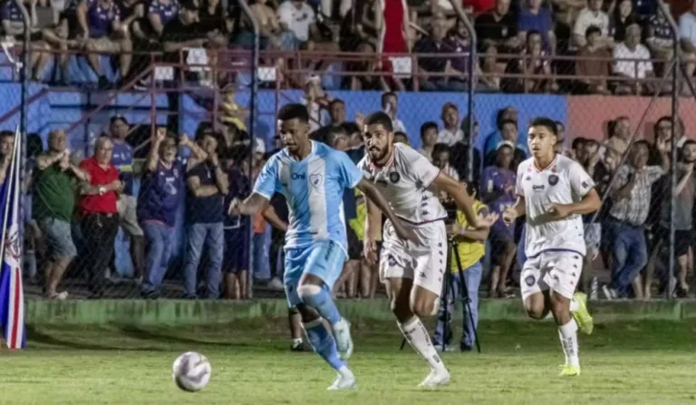 Londrina e Cianorte, pela primeira fase do Paranaense 2025.