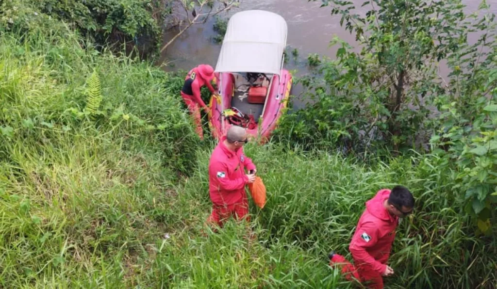 bombeiros procuram idosa desaparecida no Rio Iguaçu