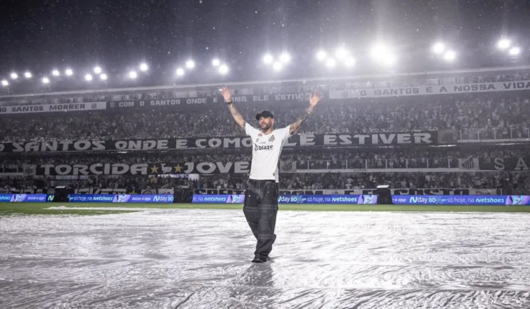 Neymar em sua apresentação ao Santos
