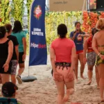 veranistas fazendo alongamento na arena mundo ric 2025