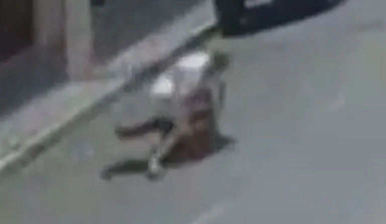 adolescente mata amigo a facadas