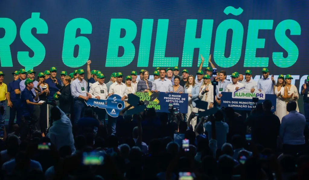 Governador Ratinho no anúncio do investimento de R$ 6 bilhões que será feito nos municípios paranaenses.