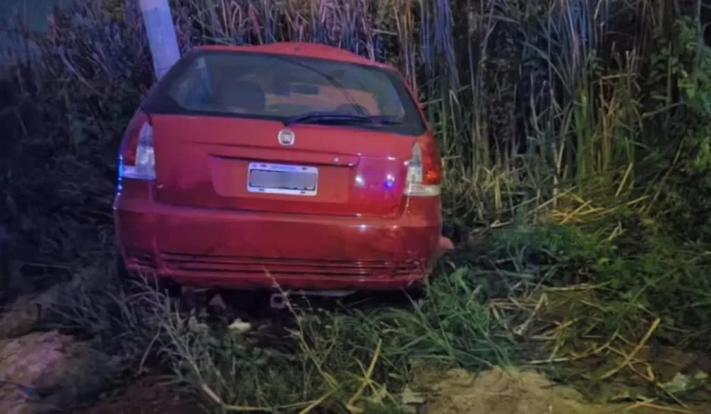 carro que arrastou menina