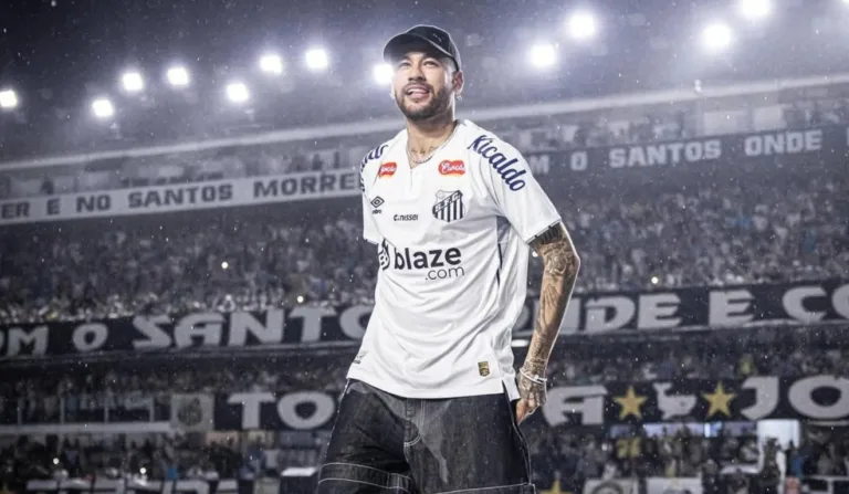Neymar na Vila Belmiro em sua volta ao Santos