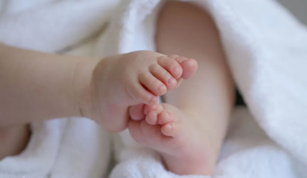 Pés de bebês