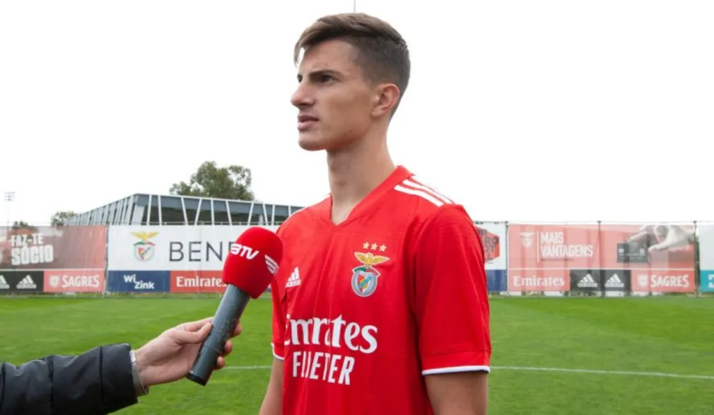 Tiago Coser é cria da base da Chapecoense