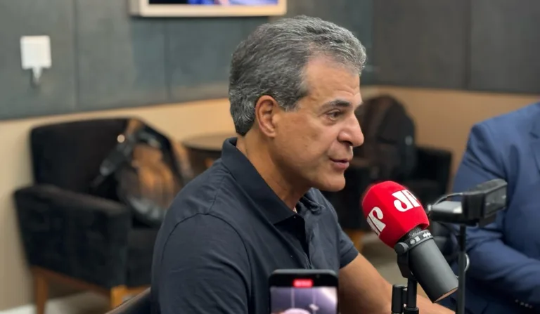 deputado federal Beto Richa em entrevista ao Jornal da Manhã Paraná