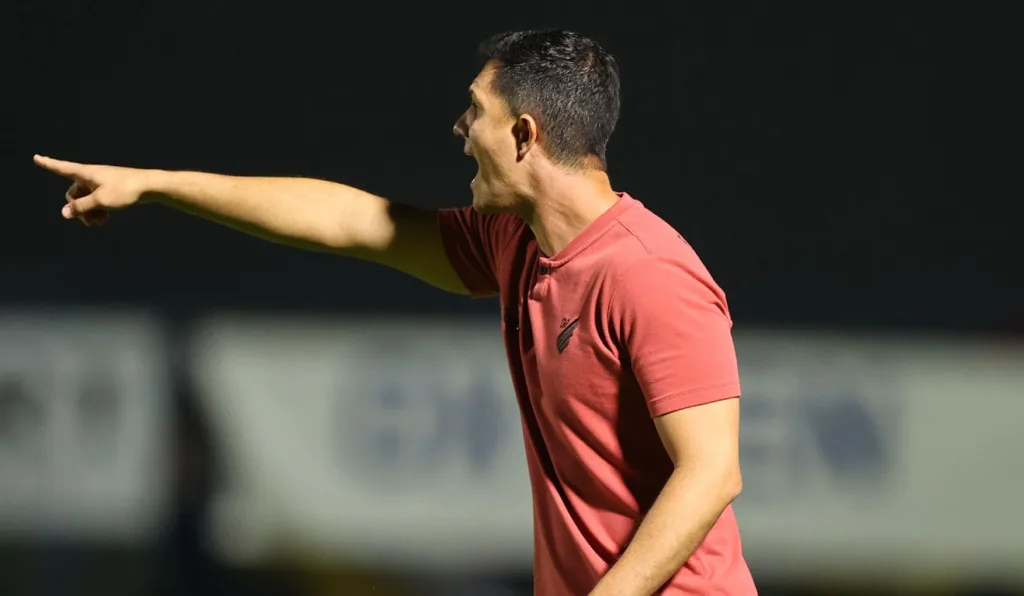 Técnico do Athletico, Maurício Barbieri