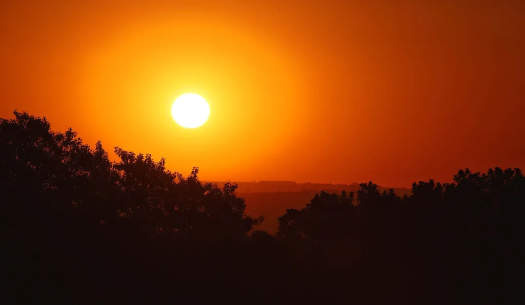 Paraná registra sensação térmica de quase 60°C; veja a previsão para terça (18)