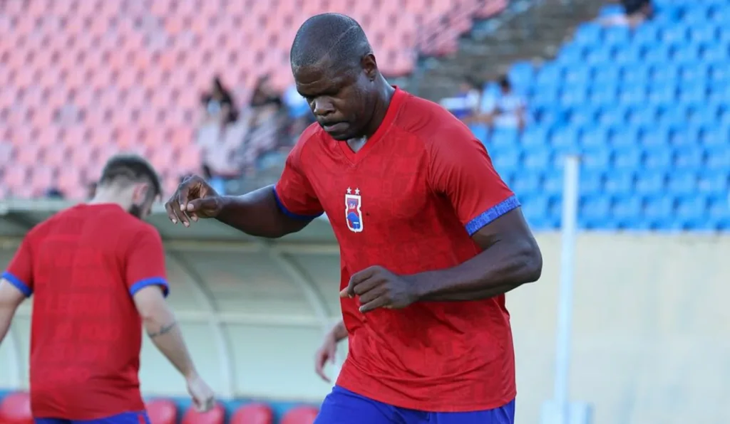 Diego Ivo zagueiro Paraná