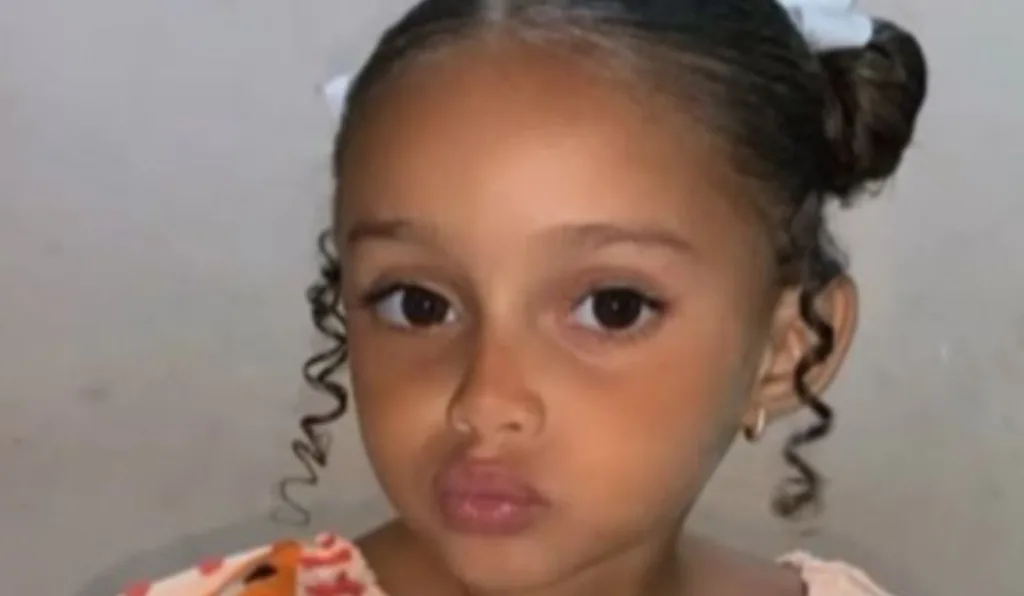 criança que sofreu o traumatismo craninano na creche