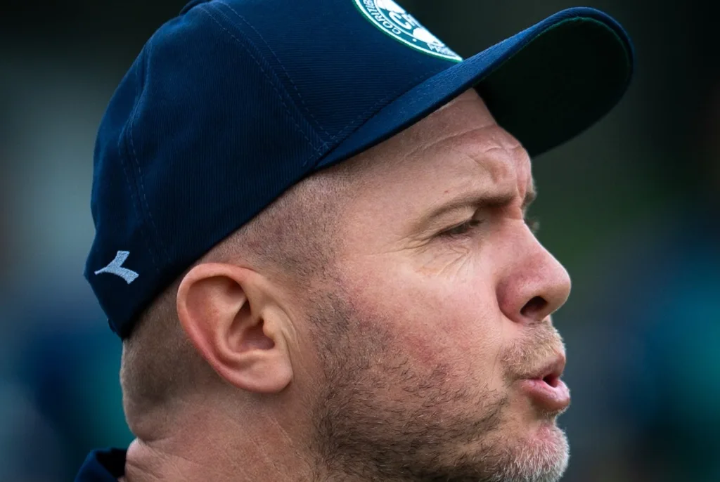 Mozart, técnico do Coritiba.