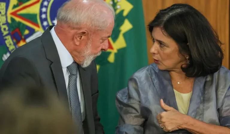 Lula e Nísia Trindade