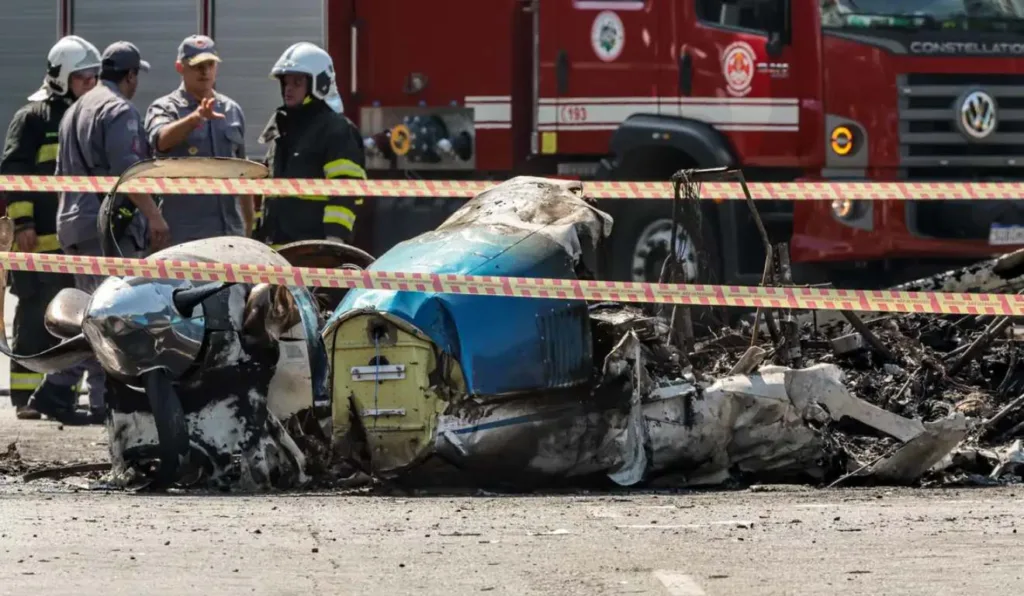 Testemunhas relembram pânico em queda de avião em SP: "Vai explodir"