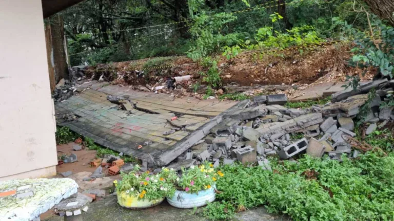 Muro de escola desaba durante fortes chuvas em Curitiba; veja imagens