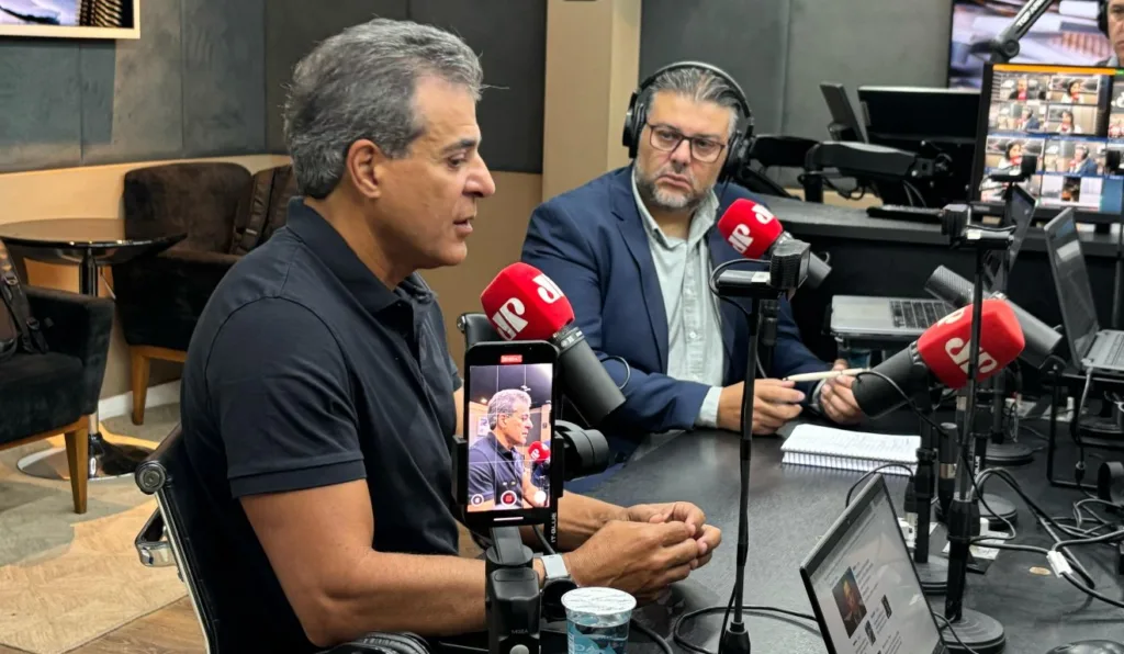 deputado federal Beto Richa em entrevista ao Jornal da Manhã Paraná