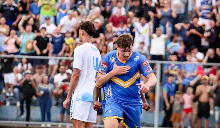 São Joseense faz grande partida, vence o Londrina e respira no estadual