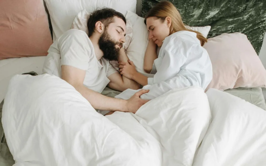 Se você dorme de lado você é confiável, sociável e gosta de pertencer a grupos e equipes