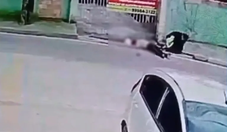 jovem morre após cair de ônibus em movimento em Fazenda Rio Grande