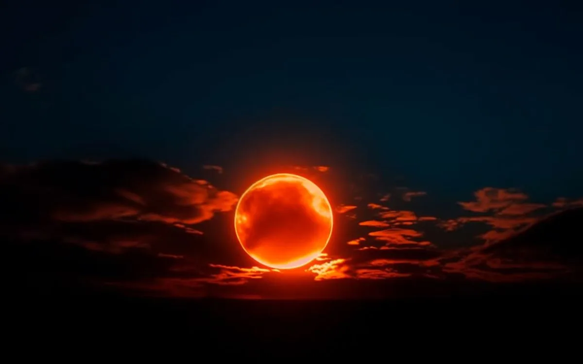 Cor avermelhada dura pouco tempo e se deve à tonalidade do Sol por trás do satélite natural