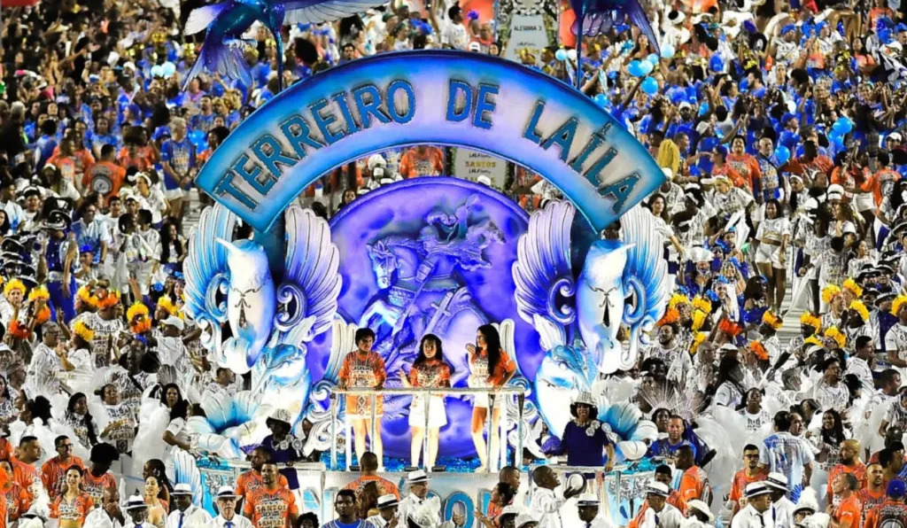 Desfile da escola de samba Beija-Flor