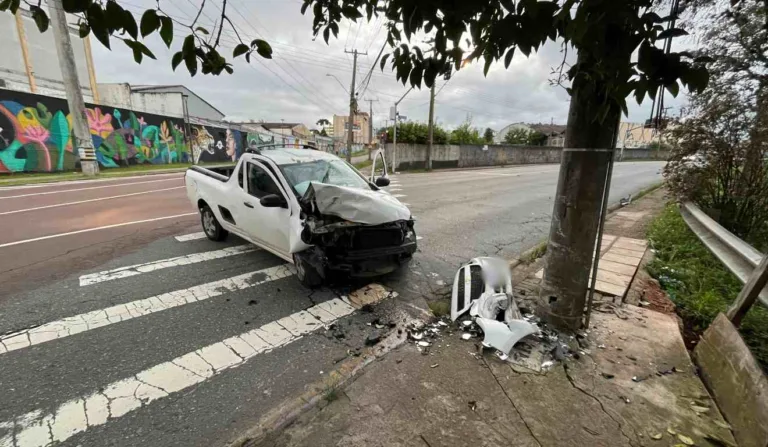Acidente no Viaduto Colorado aconteceu por volta das 5h30 desta segunda (10)