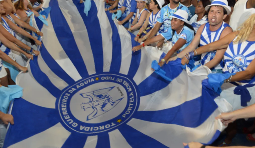 Bandeira da Portela.