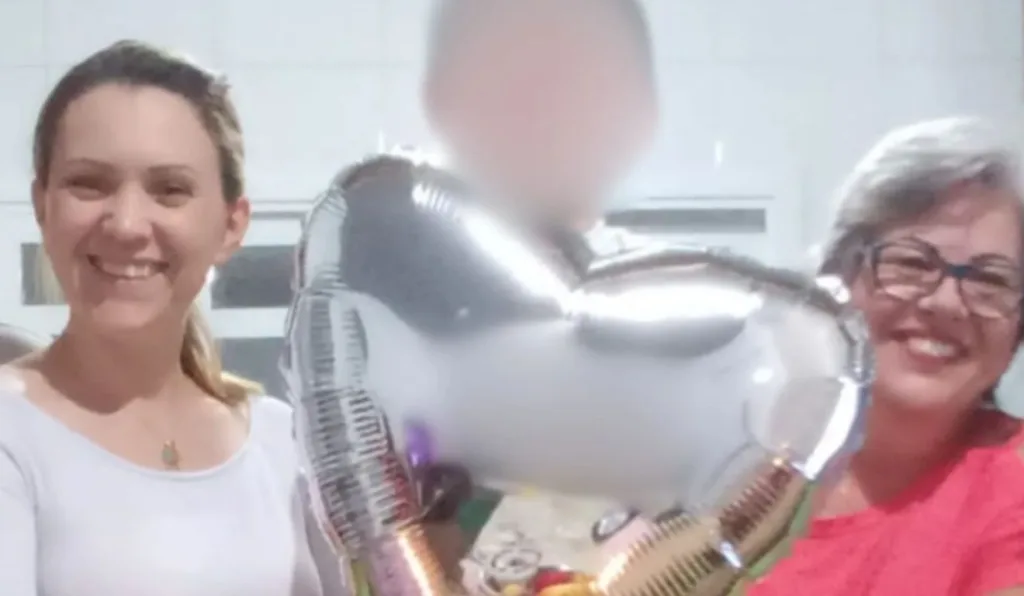 sogra ao lado de suspeita do bolo envenenado