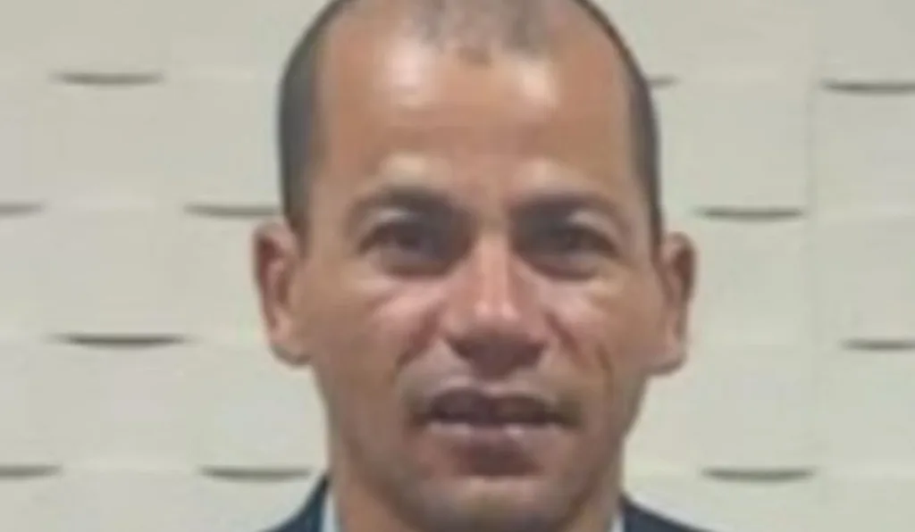 ex-marido que agrediu a mulher até ela fingir estar morta