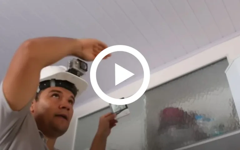 Pedreiro genial usa, na verdade, um rebaixamento no teto, mas com um "pulo do gato"