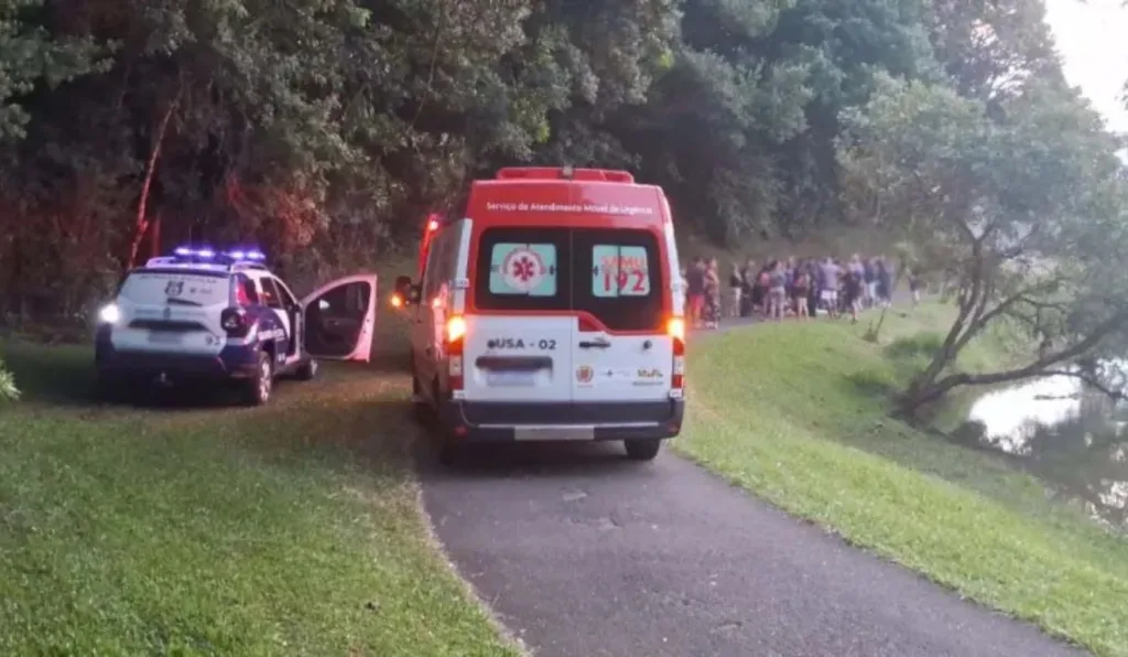 Ambulância do SIATE presta socorro a homem afogado na Represa do Passaúna