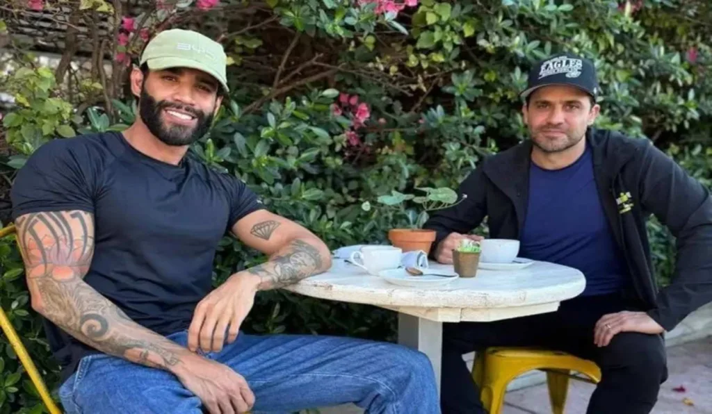 Gusttavo Lima e Pablo Marçal tomando café.