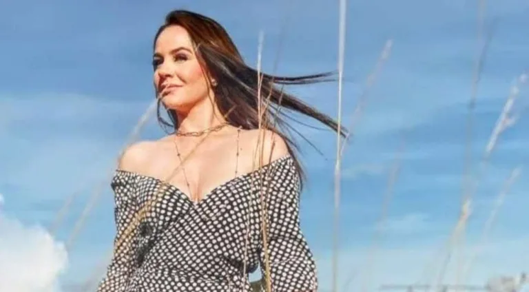 Amigos e familiares se despedem de Geslane Vieira