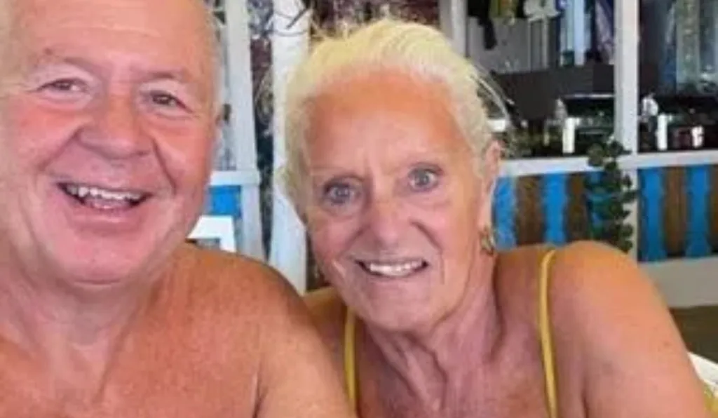 Pamela e o marido John estavam viajando para a Ásia para comemorar os 50 anos de casados 