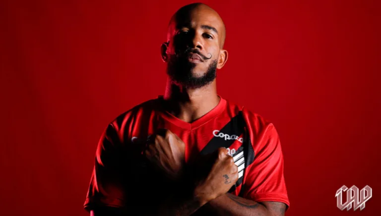 Jogador Patrick, do Athletico