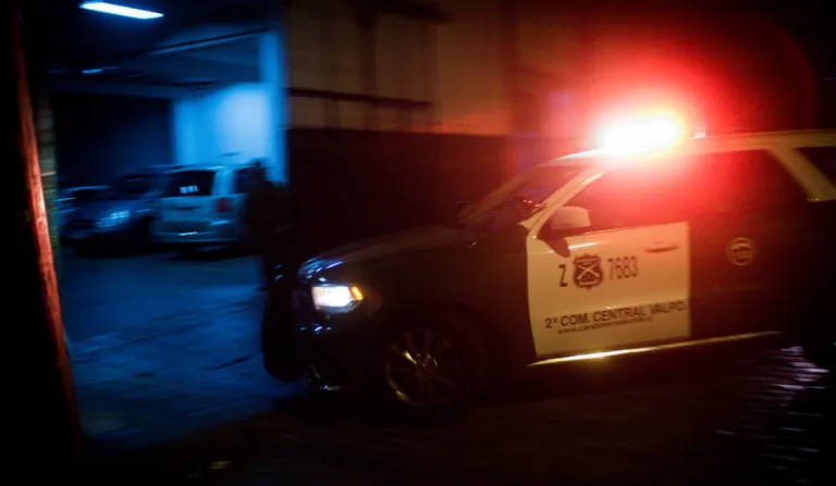 A mãe chamou a polícia após o filho ser baleado pelo pai