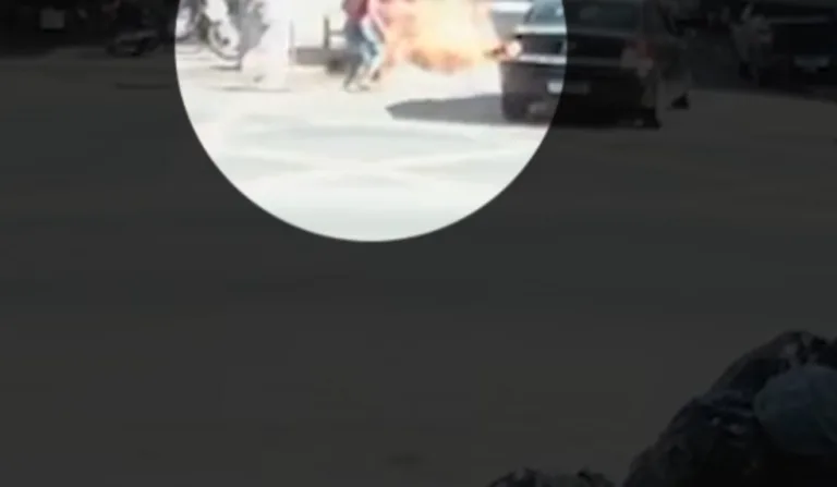 Câmera de segurança flagrou o desespero do motociclista após a batida