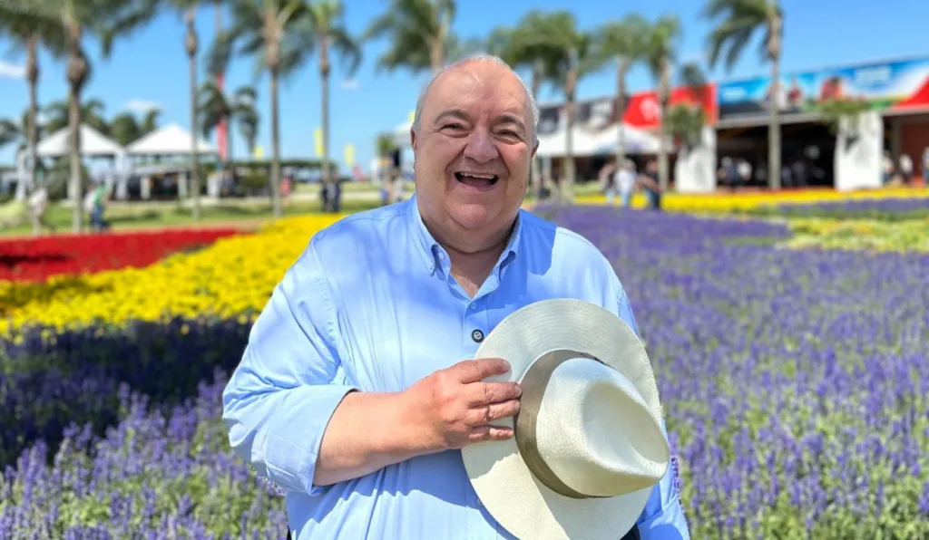 Rafael Greca participa do Boa da Pan em homenagem ao aniversário de Curitiba