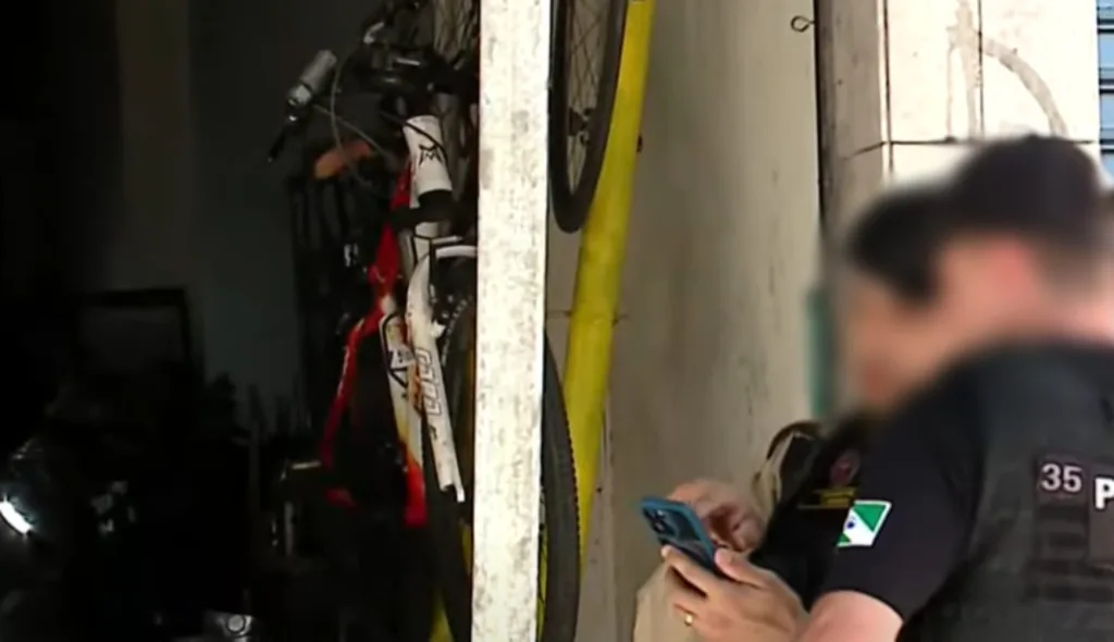 PM diz que suspeito arrastou o corpo para dentro do estabelecimento