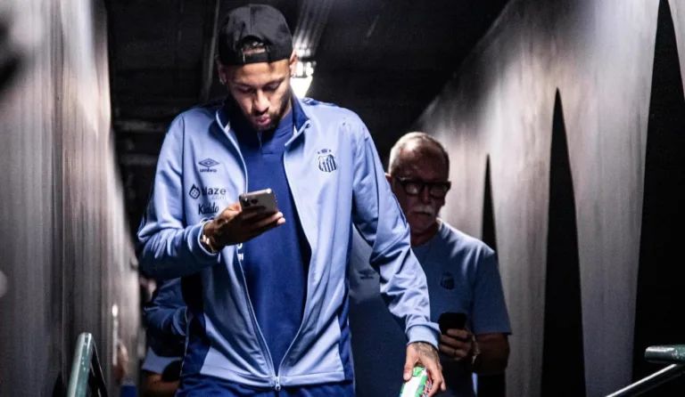 Neymar em Coritiba x Santos.