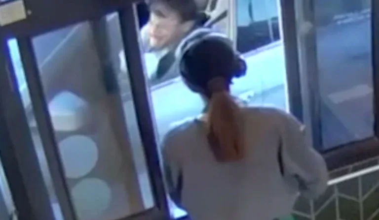 homem sofrendo acidente que deixou seu pênis desfigurado