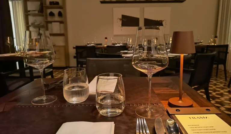 Restaurante foi inaugurado no dia 21 de março, em Curitiba